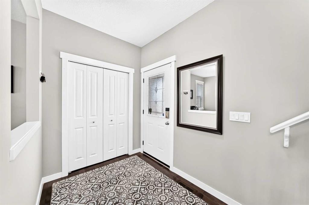 56 Evansborough Green Nw, Calgary, AB - Indoor Photo Showing Other Room