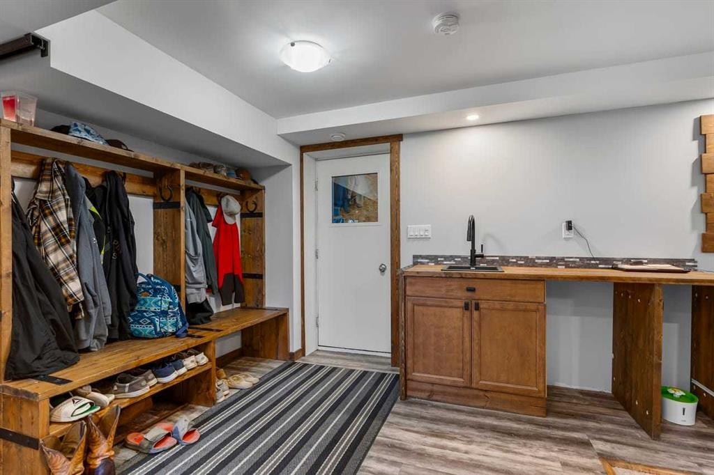 466054 113 Street East, Rural Foothills County, AB - Indoor Photo Showing Other Room