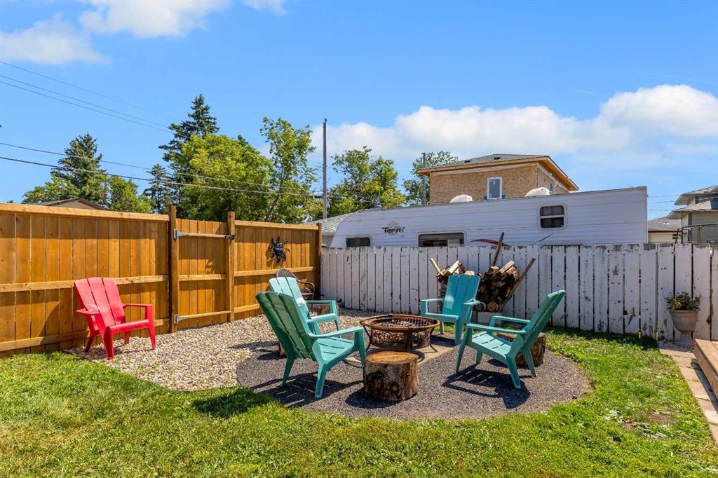 2614 44 Street Se, Calgary, AB - Outdoor With Deck Patio Veranda