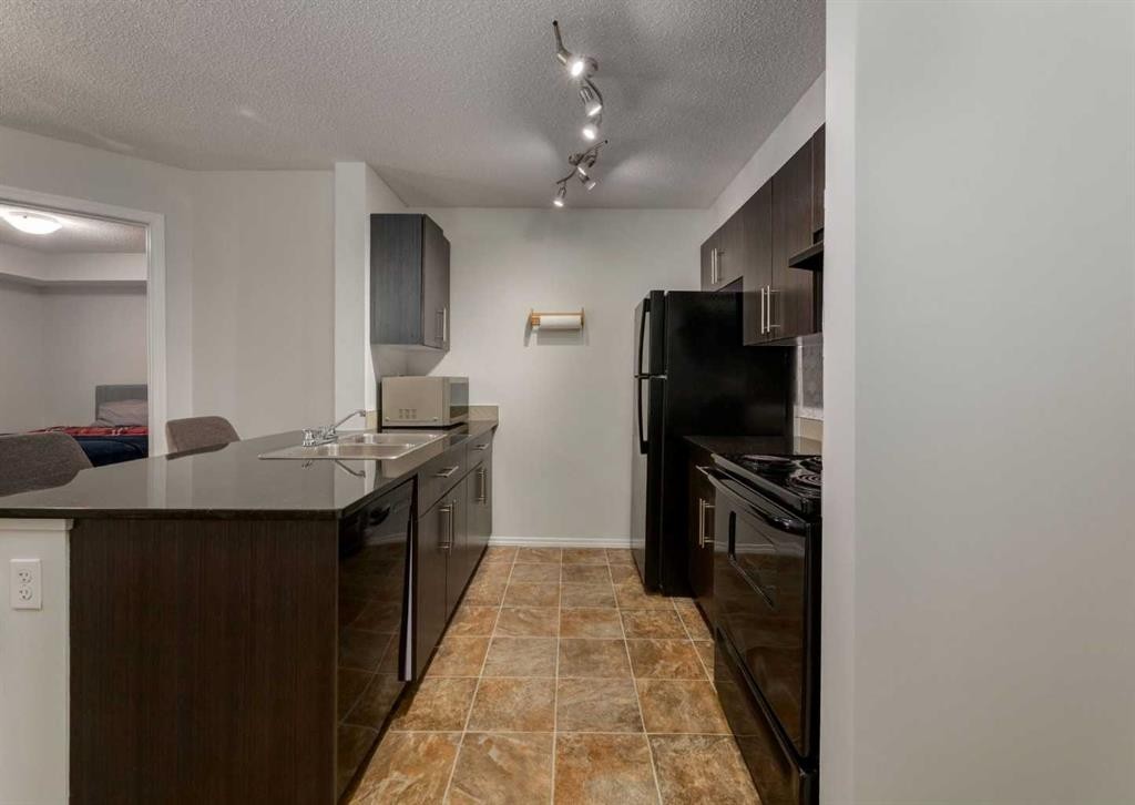 113-2715 12 Avenue Se, Calgary, AB