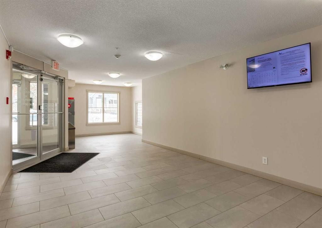 113-2715 12 Avenue Se, Calgary, AB