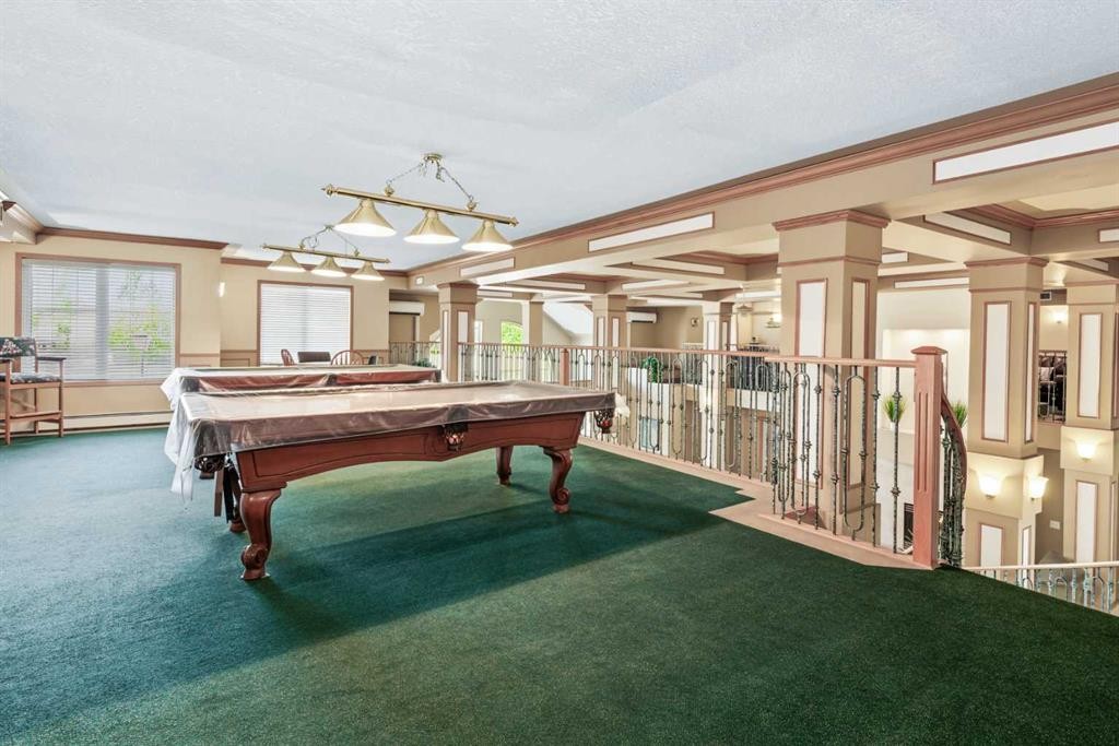 304-728 Country Hills Road Nw, Calgary, AB - Indoor Photo Showing Other Room
