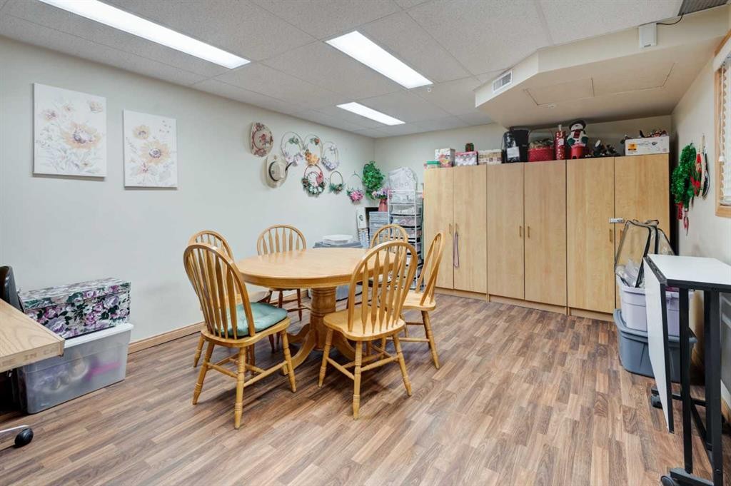 304-728 Country Hills Road Nw, Calgary, AB - Indoor