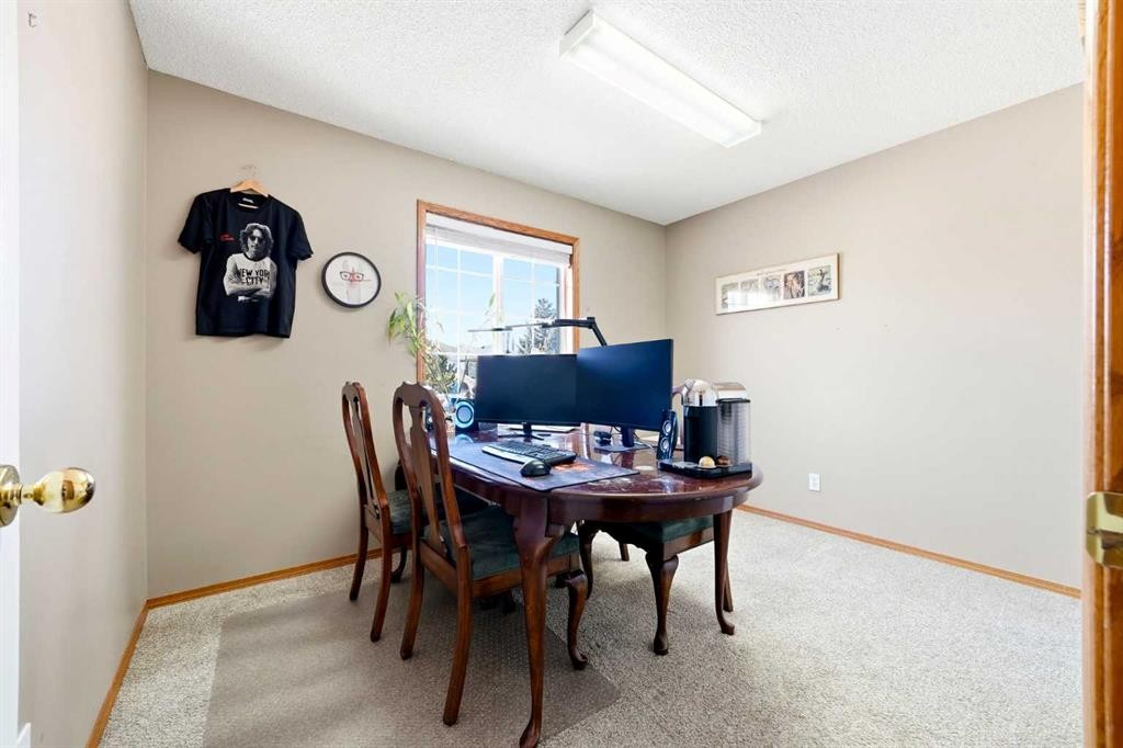 129 Arbour Ridge Circle Nw, Calgary, AB - Indoor Photo Showing Office