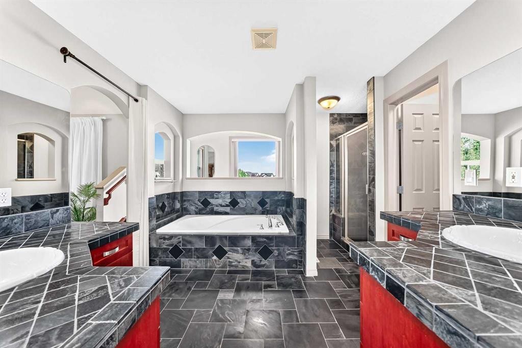 14 Springborough Crescent Sw, Calgary, AB - Indoor Photo Showing Bathroom