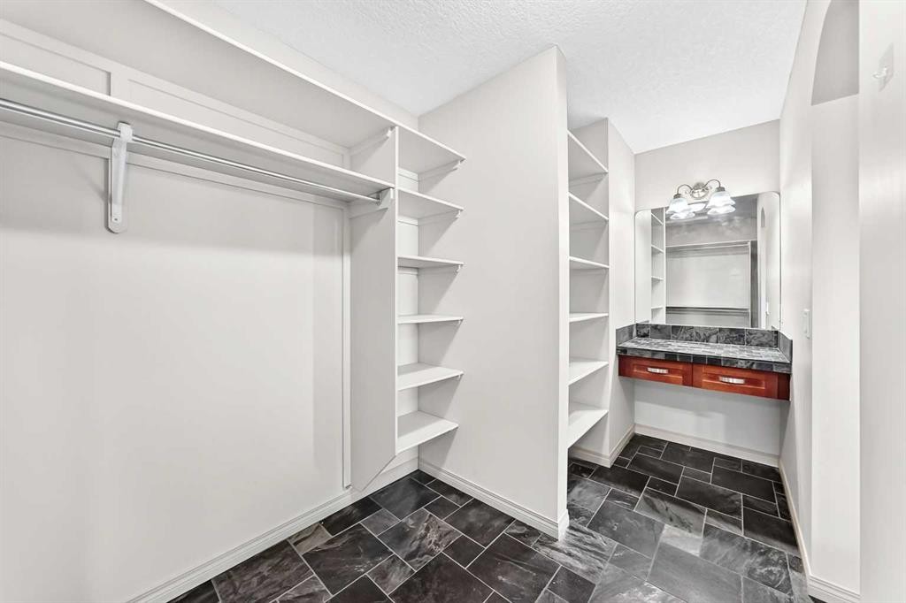 14 Springborough Crescent Sw, Calgary, AB - Indoor With Storage