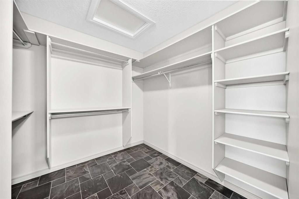 14 Springborough Crescent Sw, Calgary, AB - Indoor With Storage