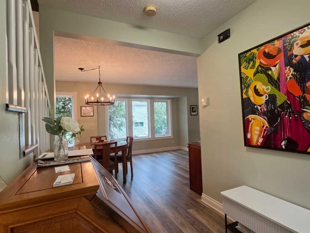 672 Killarney Glen Court Sw, Calgary, AB - Indoor Photo Showing Other Room