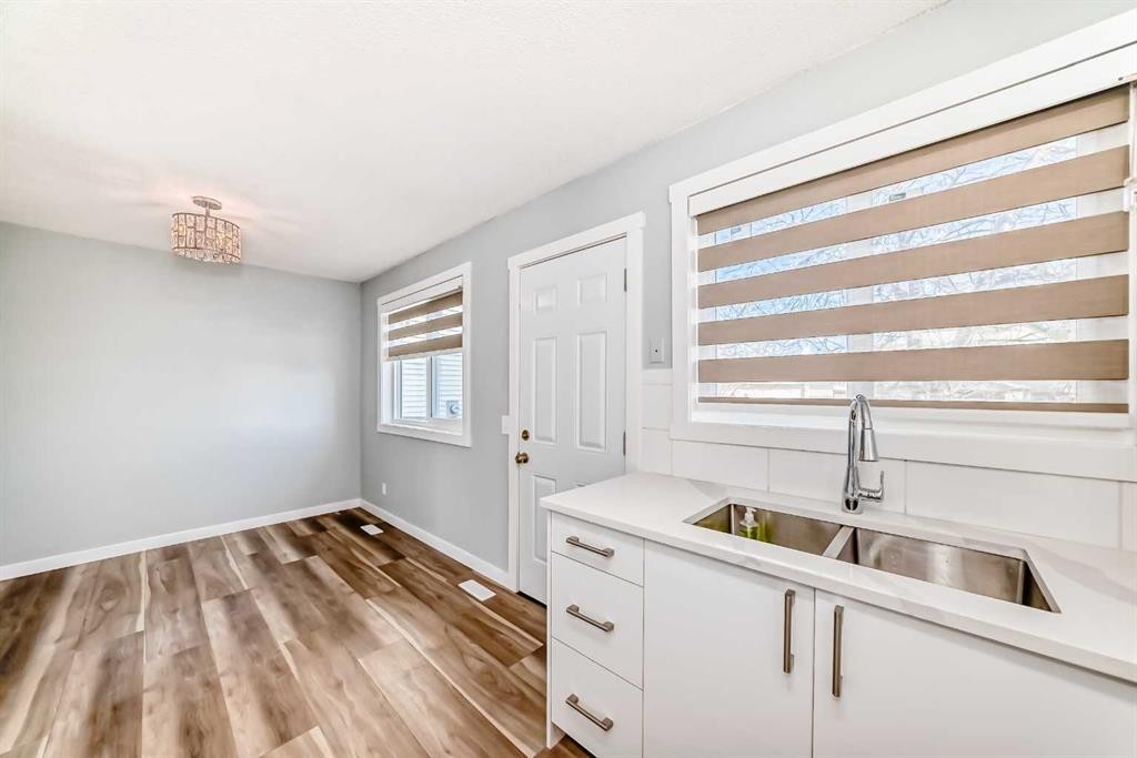 77 Martinbrook Road Ne, Calgary, AB - Indoor