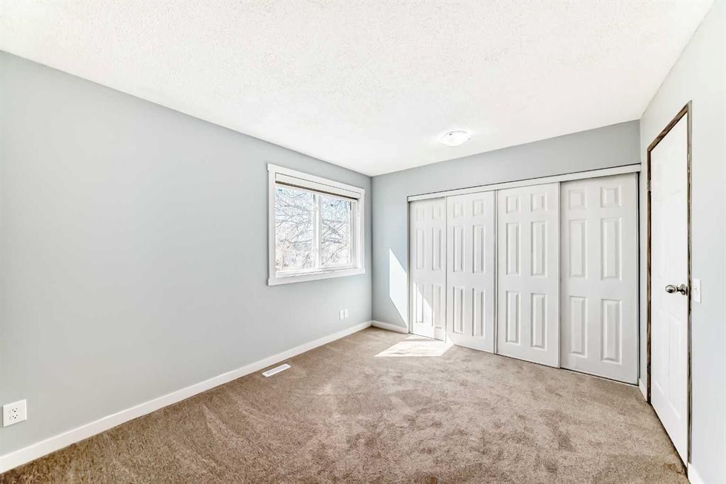 77 Martinbrook Road Ne, Calgary, AB - Indoor Photo Showing Other Room