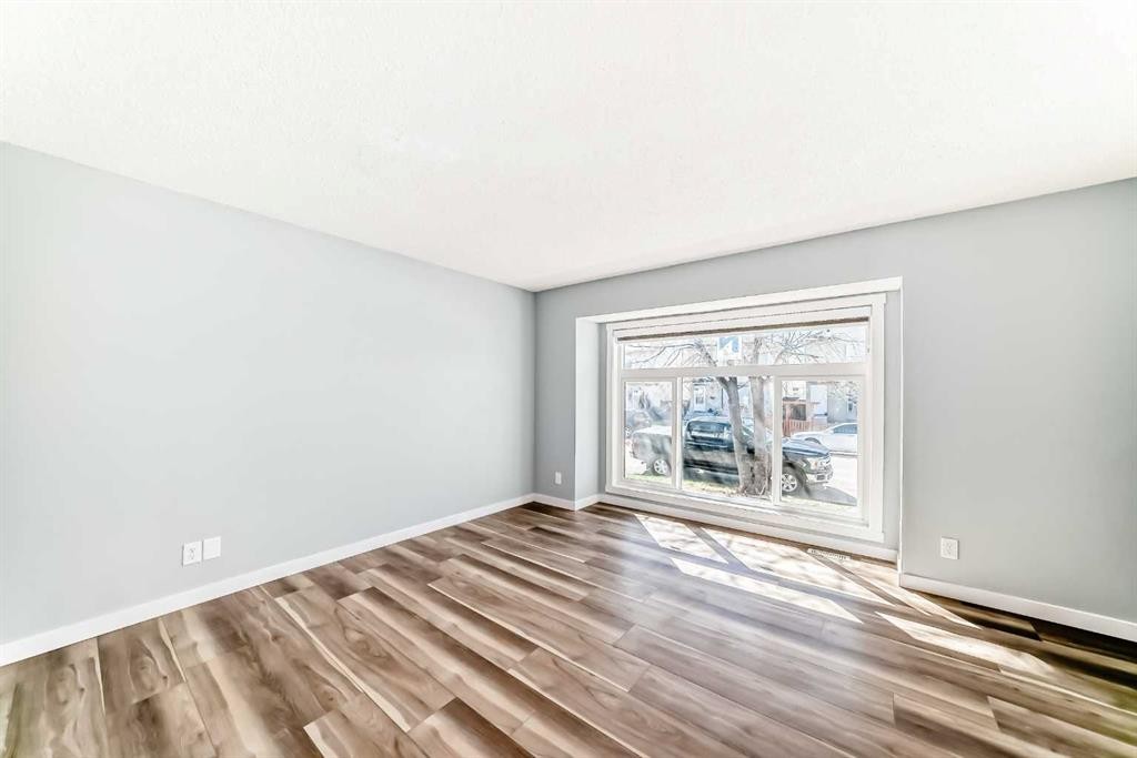 77 Martinbrook Road Ne, Calgary, AB - Indoor