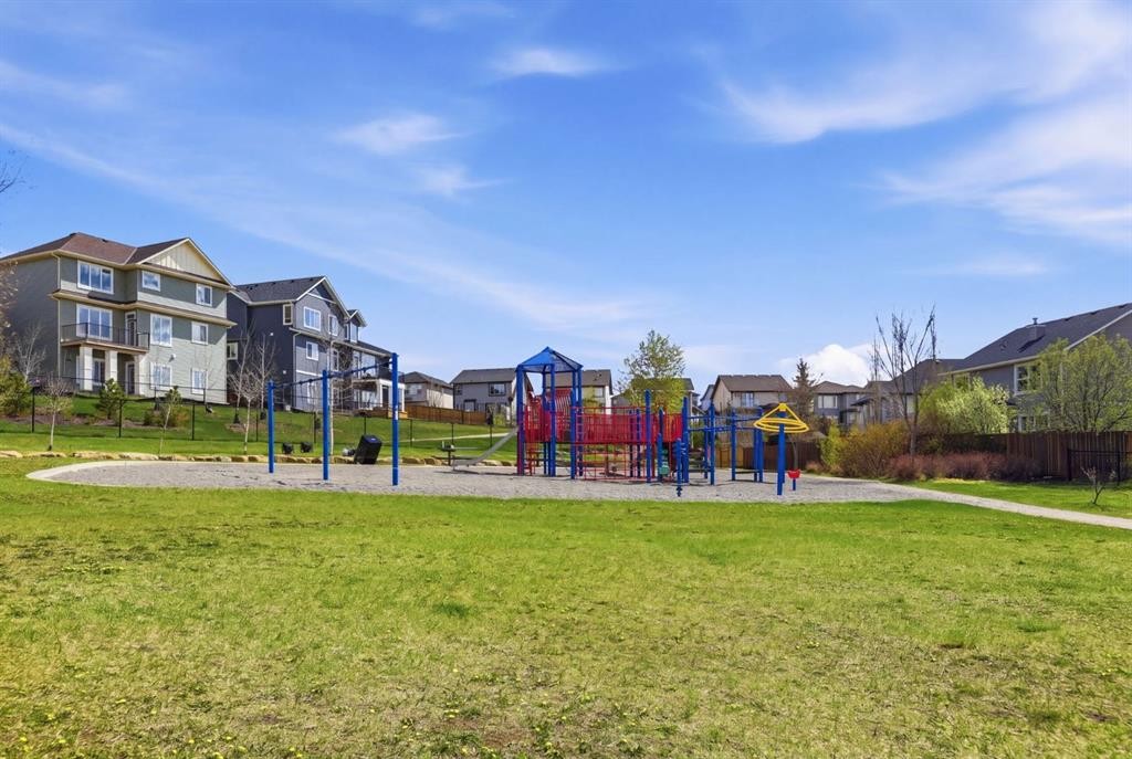 4 Heritage Terrace, Cochrane, AB - Outdoor