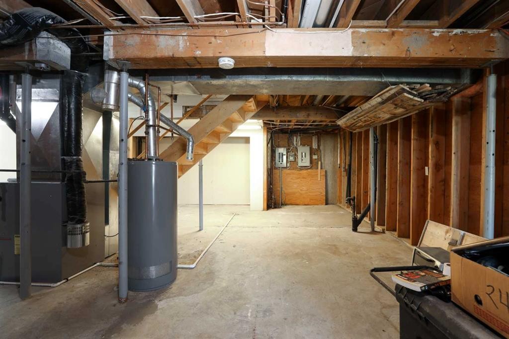 1411 Twp Rd 7-3 Road, Rural Pincher Creek No. 9, M.D. Of, AB - Indoor Photo Showing Basement