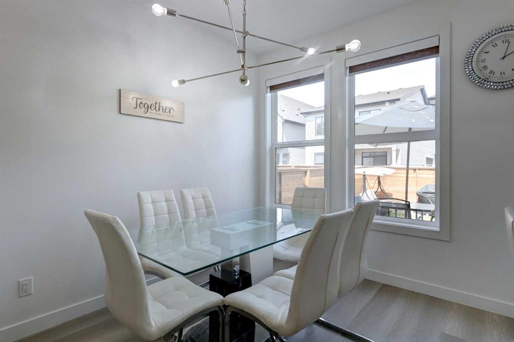 92 Copperhead Grove Se, Calgary, AB - Indoor Photo Showing Dining Room