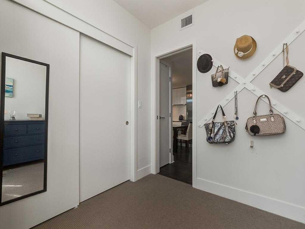 802-901 10 Avenue Sw, Calgary, AB - Indoor Photo Showing Other Room
