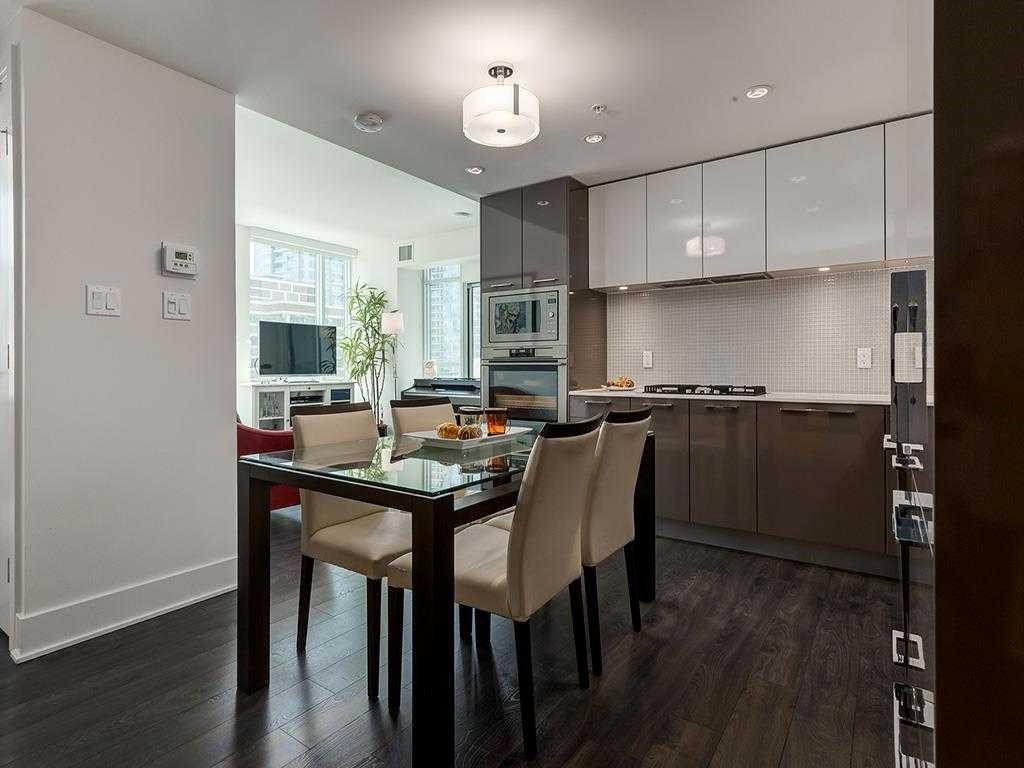 802-901 10 Avenue Sw, Calgary, AB - Indoor
