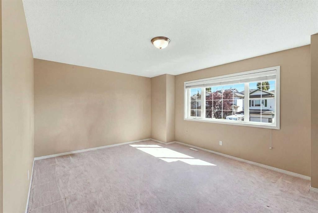 140 Arbour Stone Crescent Nw, Calgary, AB - Indoor Photo Showing Other Room