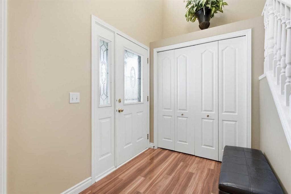 140 Arbour Stone Crescent Nw, Calgary, AB - Indoor Photo Showing Other Room