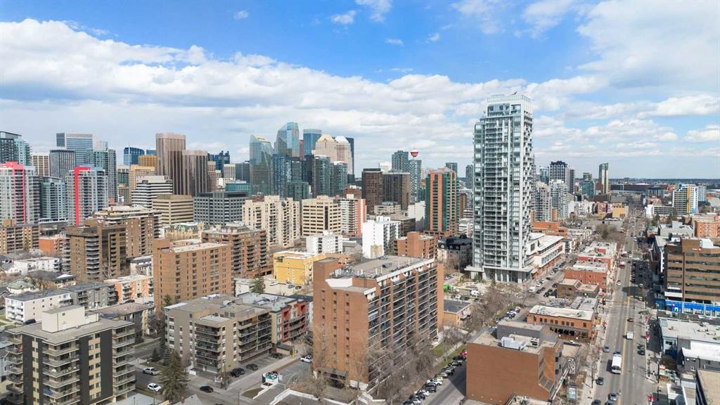209-1720 10 Street Sw, Calgary, AB - Outdoor With View