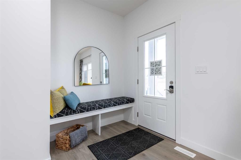 633 Savanna Drive Ne, Calgary, AB - Indoor Photo Showing Other Room