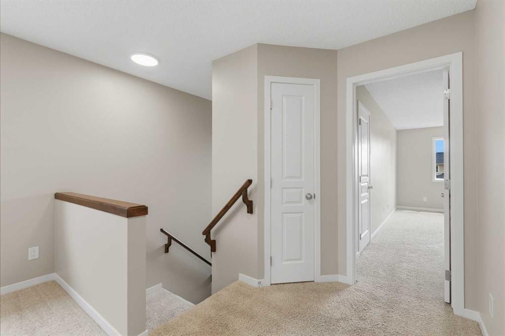 40 Panatella Mews Nw, Calgary, AB - Indoor Photo Showing Other Room