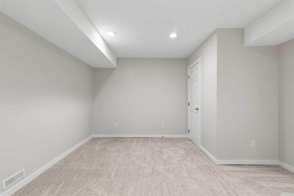 40 Panatella Mews Nw, Calgary, AB - Indoor Photo Showing Other Room
