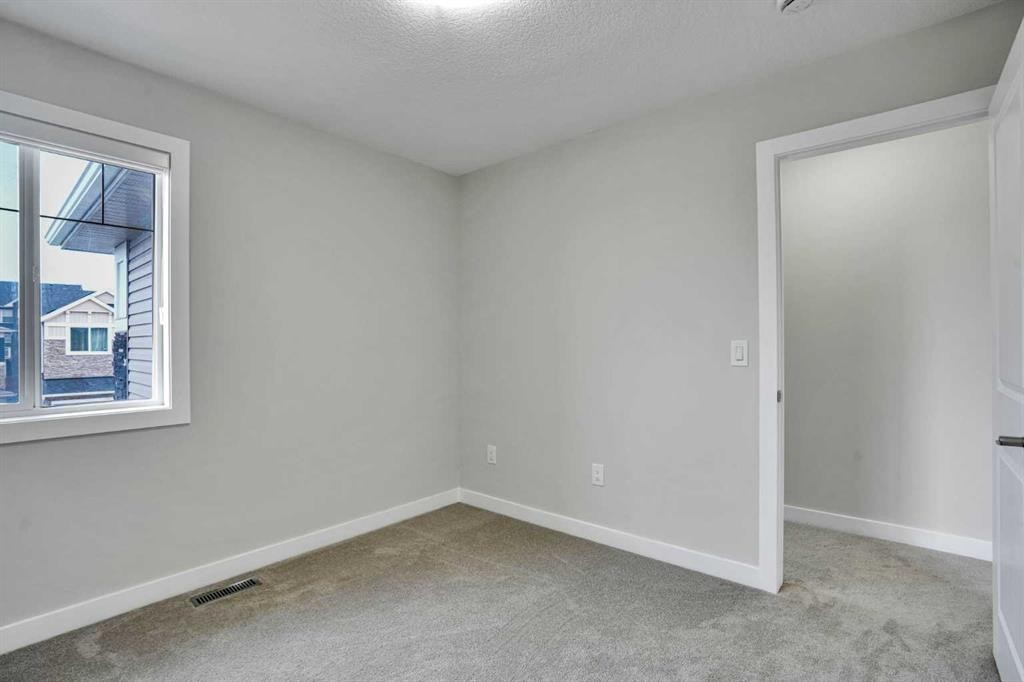 368 Nolanhurst Crescent Nw, Calgary, AB - Indoor Photo Showing Other Room
