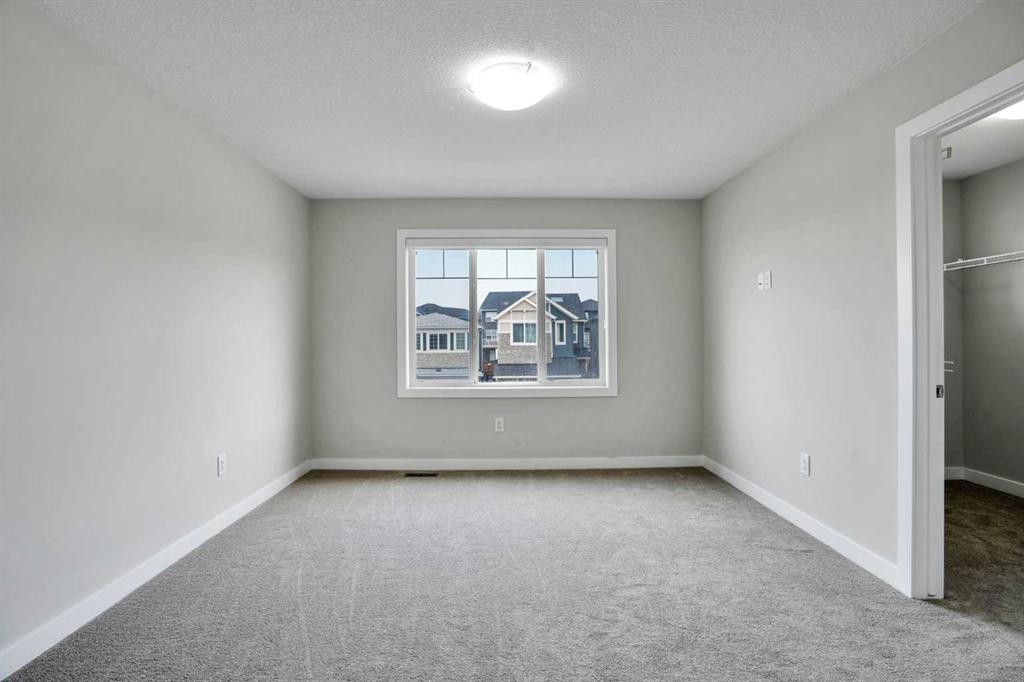 368 Nolanhurst Crescent Nw, Calgary, AB - Indoor Photo Showing Other Room