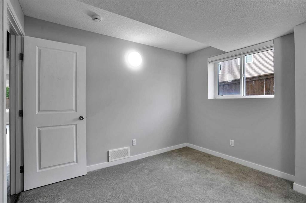 368 Nolanhurst Crescent Nw, Calgary, AB - Indoor Photo Showing Other Room