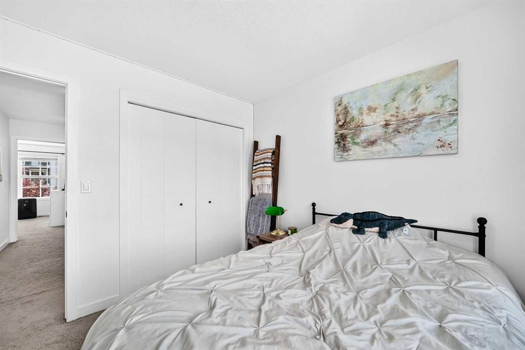 162 Silverado Boulevard Sw, Calgary, AB - Indoor Photo Showing Bedroom