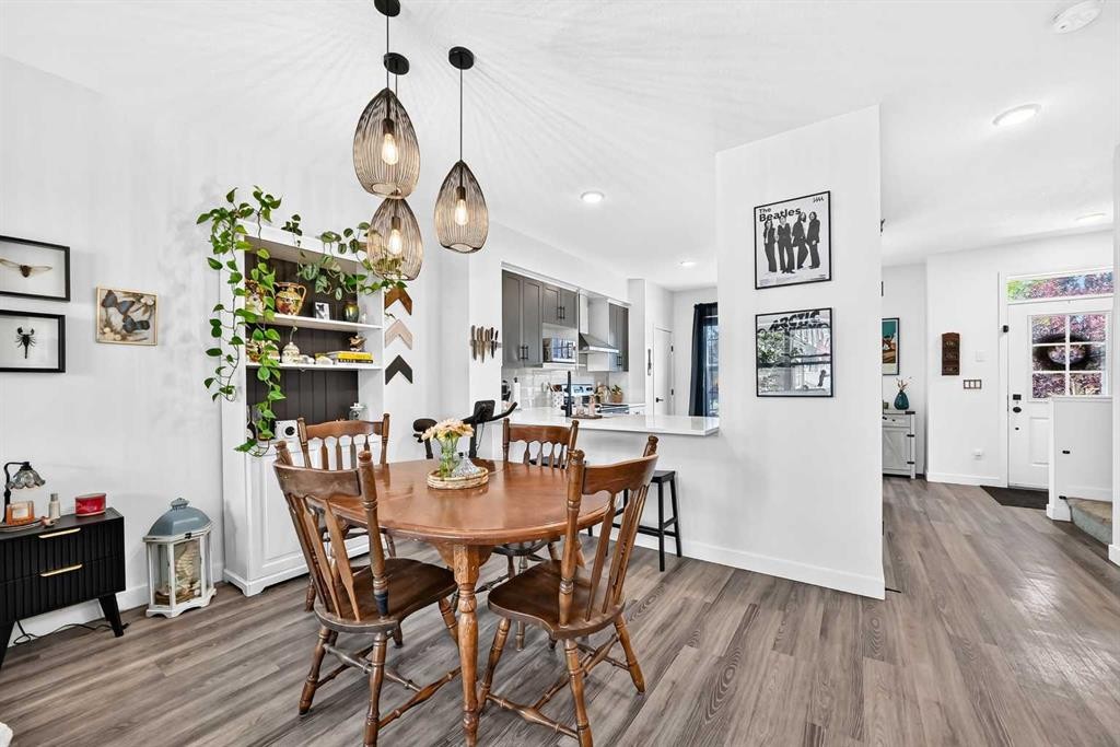 162 Silverado Boulevard Sw, Calgary, AB - Indoor Photo Showing Dining Room