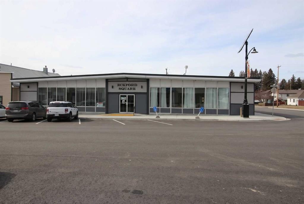 5016 50 Street, Eckville, AB