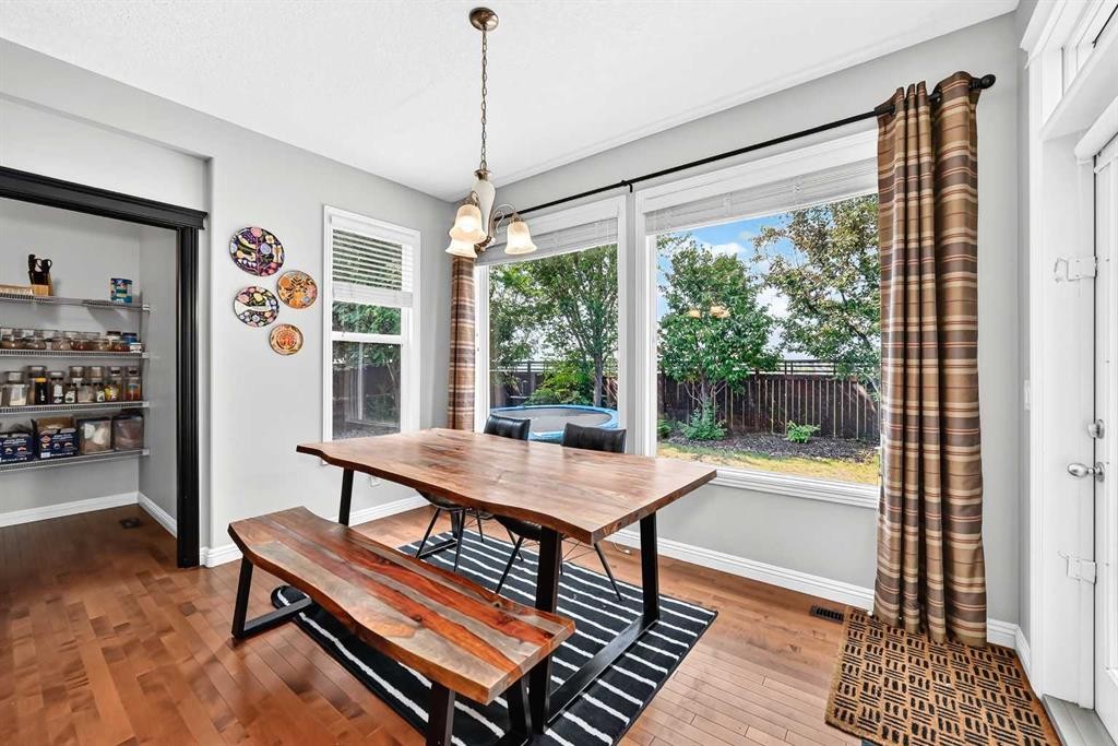153 Cranleigh Bay Se, Calgary, AB - Indoor Photo Showing Dining Room
