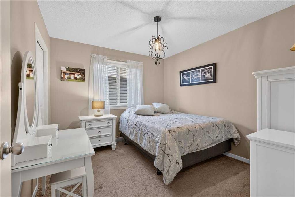 1017 Brightoncrest Common Se, Calgary, AB - Indoor Photo Showing Bedroom