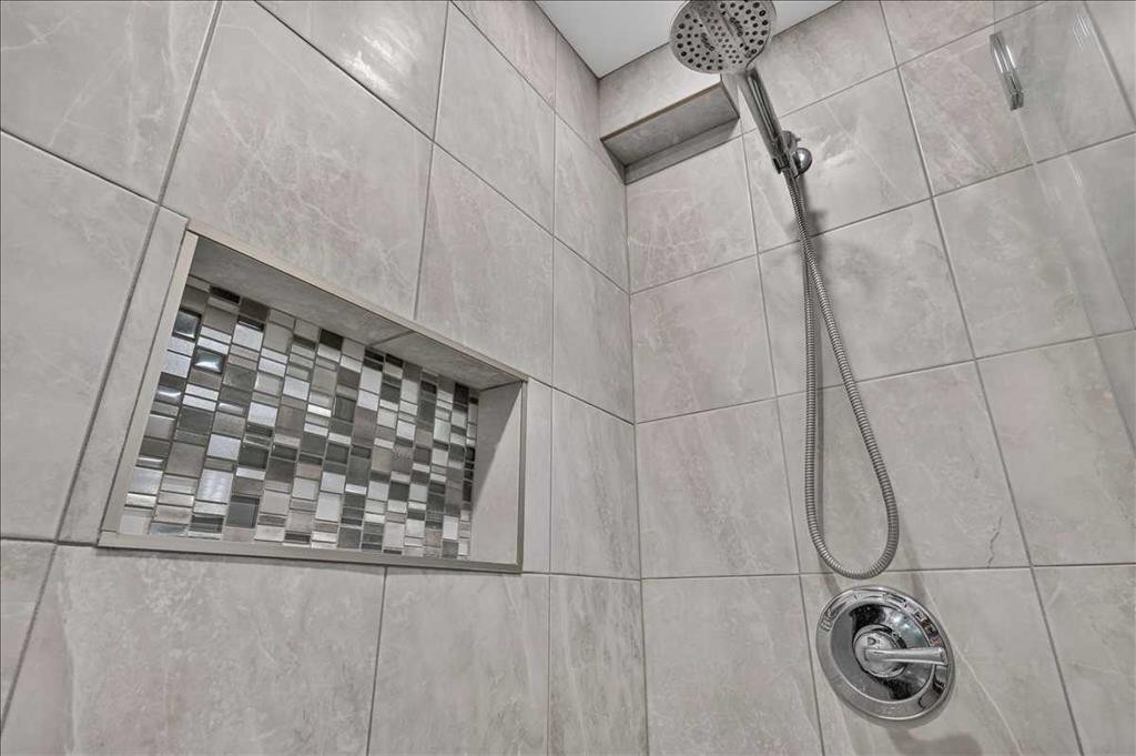 1017 Brightoncrest Common Se, Calgary, AB - Indoor Photo Showing Bathroom