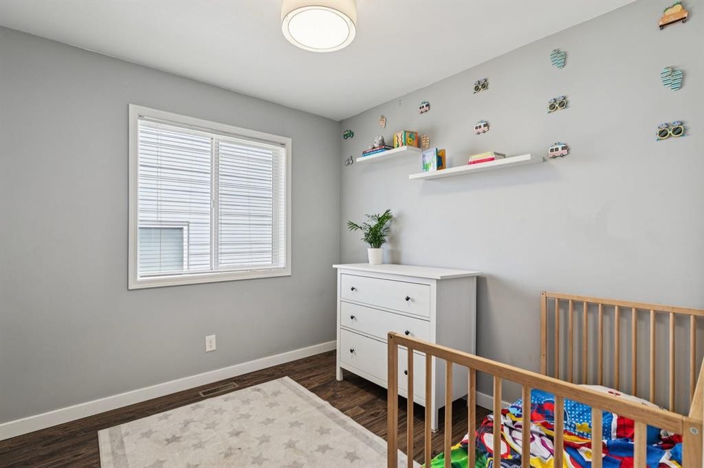 19 Covington Close Ne, Calgary, AB - Indoor Photo Showing Other Room