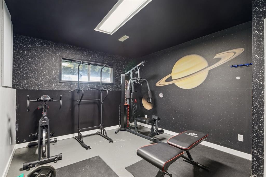 19 Covington Close Ne, Calgary, AB - Indoor