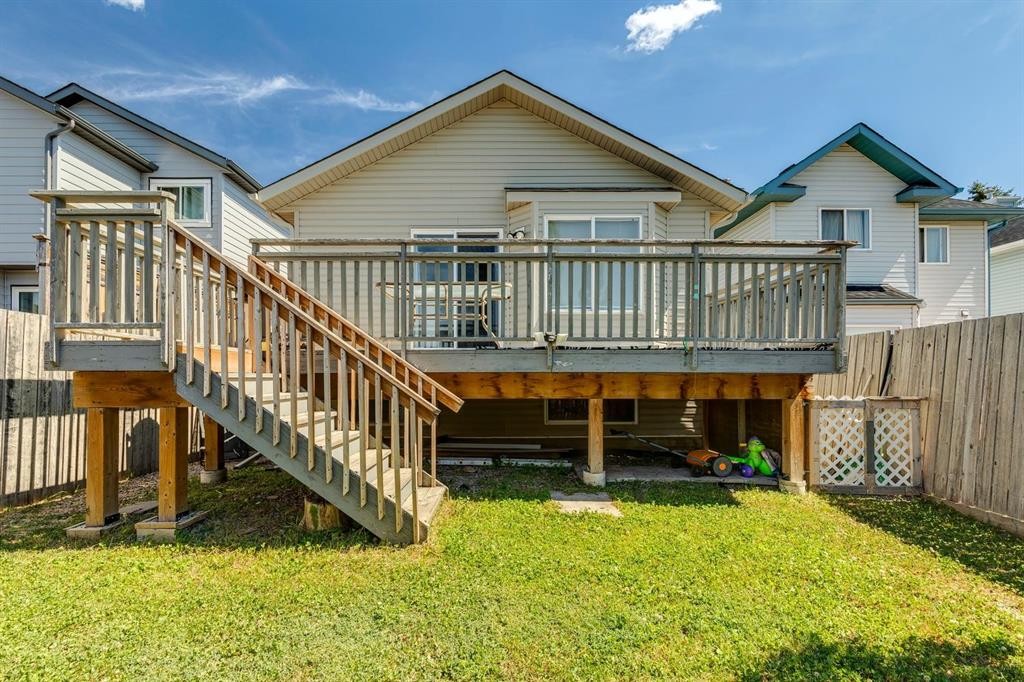 19 Covington Close Ne, Calgary, AB - Outdoor With Deck Patio Veranda With Exterior