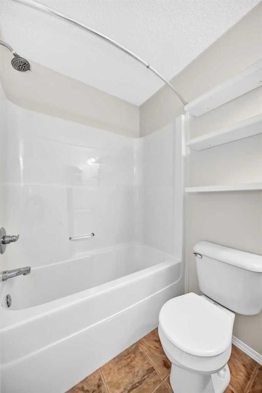 321 Elgin Point Se, Calgary, AB - Indoor Photo Showing Bathroom