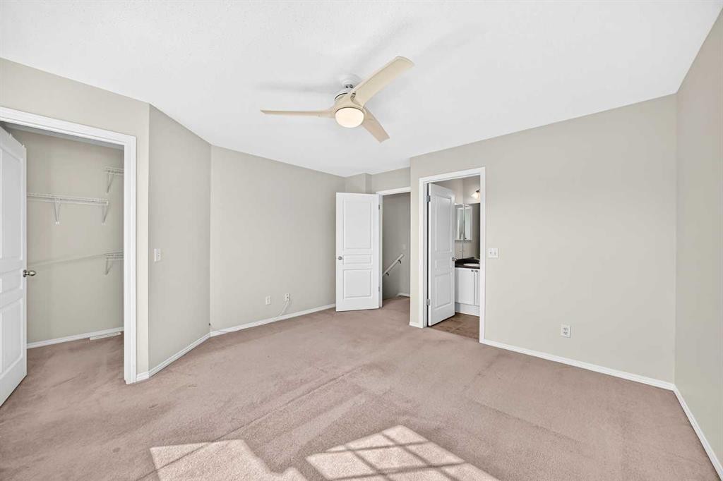 321 Elgin Point Se, Calgary, AB - Indoor Photo Showing Other Room
