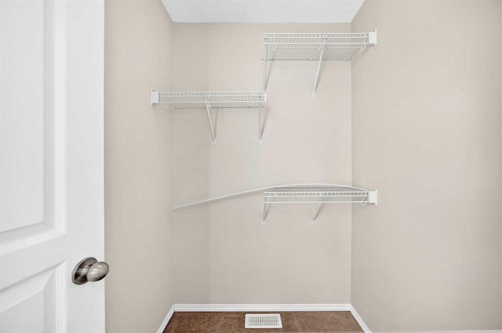 321 Elgin Point Se, Calgary, AB - Indoor With Storage