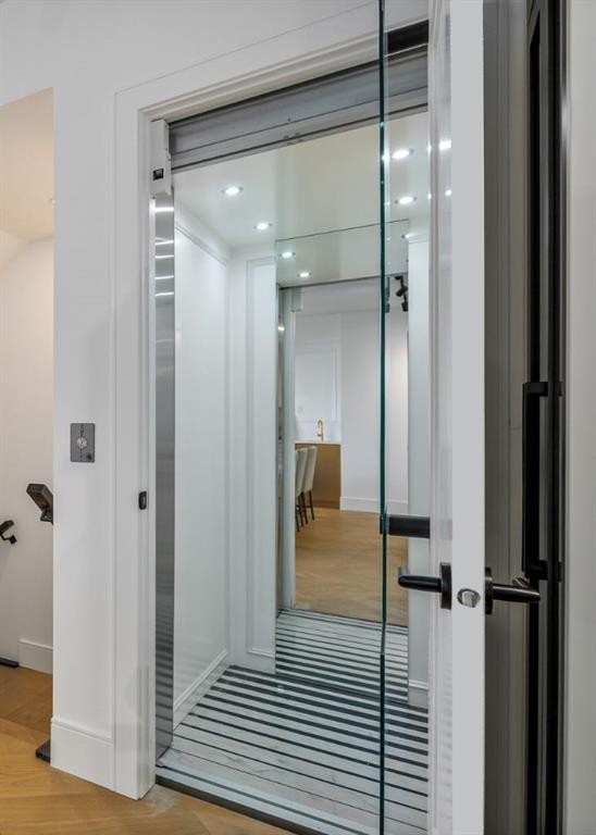 1-2703 Erlton Street Sw, Calgary, AB - Indoor Photo Showing Other Room