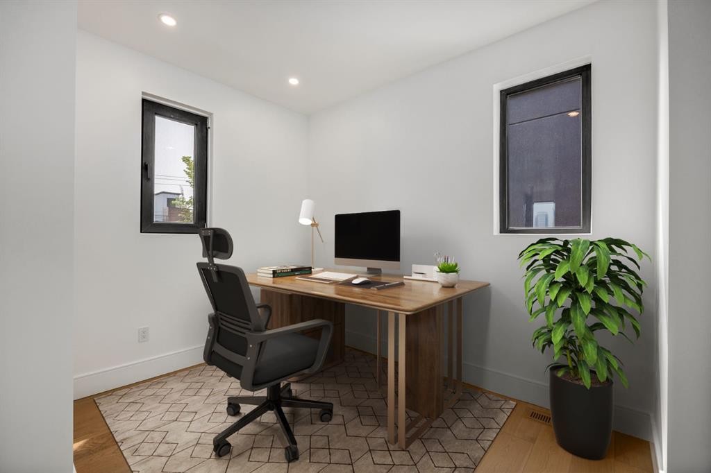 1-2703 Erlton Street Sw, Calgary, AB - Indoor Photo Showing Office