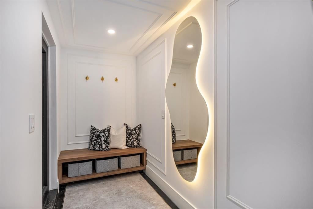 1-2703 Erlton Street Sw, Calgary, AB - Indoor Photo Showing Other Room