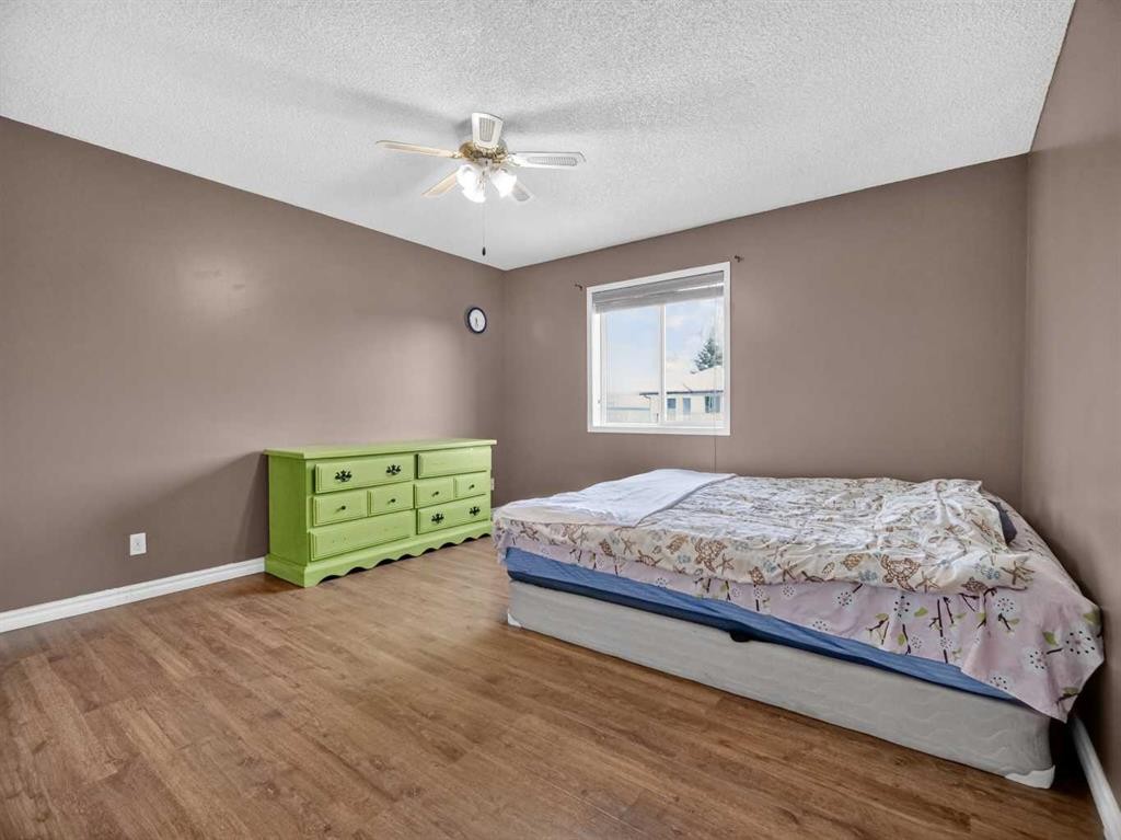 285 Fresno Place Ne, Calgary, AB - Indoor Photo Showing Bedroom
