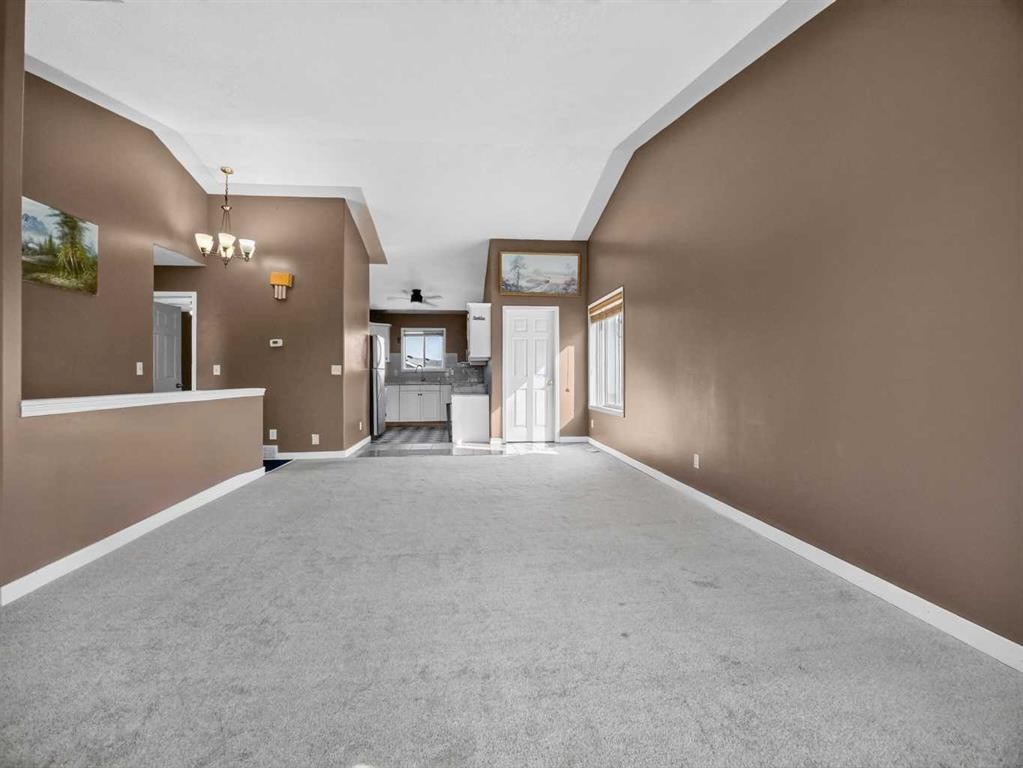 285 Fresno Place Ne, Calgary, AB - Indoor Photo Showing Other Room