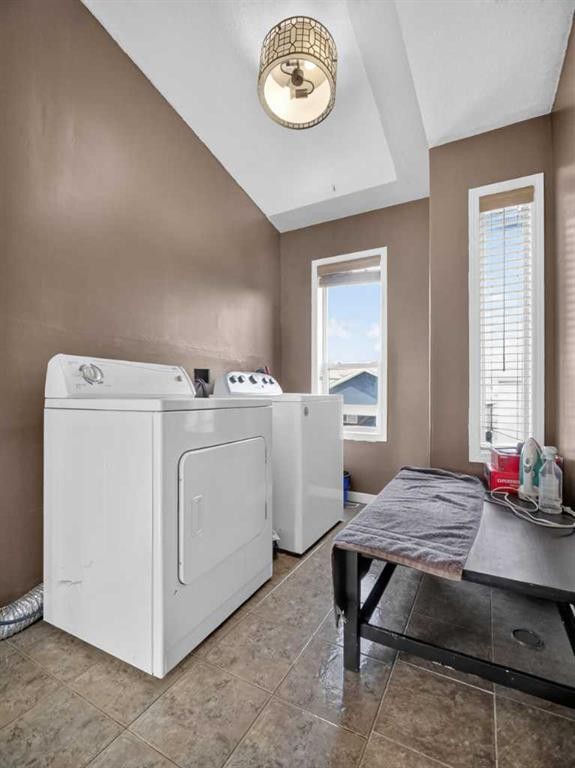 285 Fresno Place Ne, Calgary, AB - Indoor Photo Showing Laundry Room