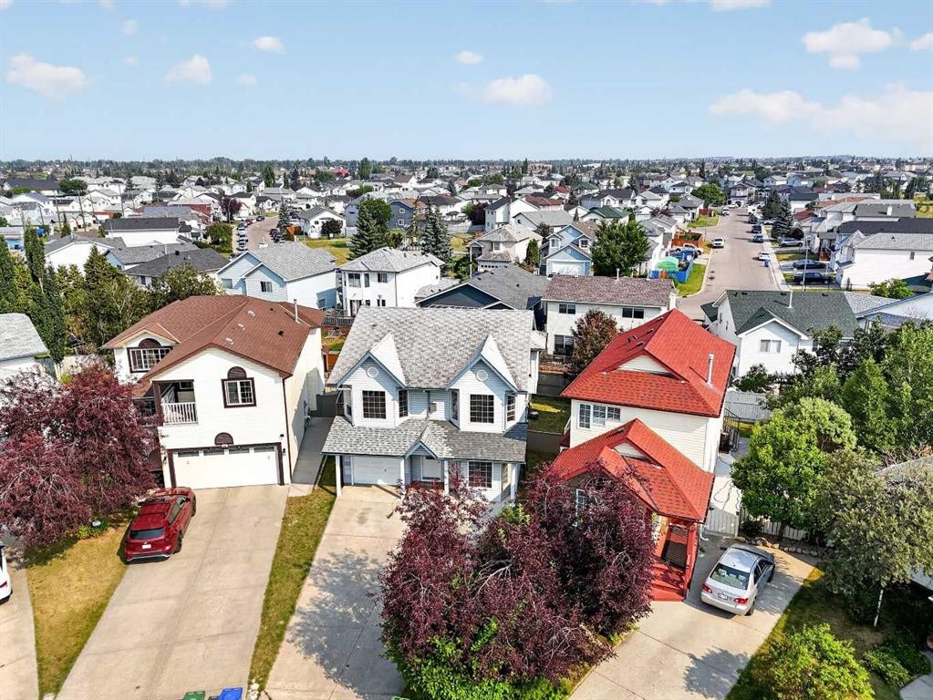 285 Fresno Place Ne, Calgary, AB - Outdoor