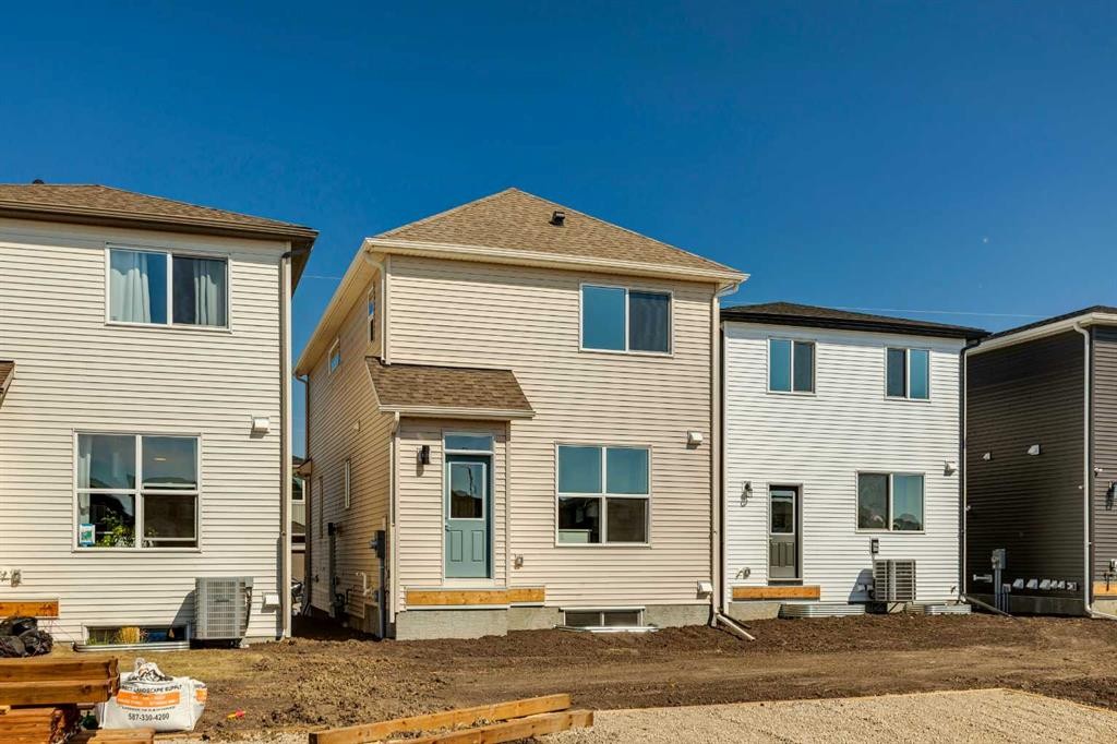 471 Hotchkiss Manor Se, Calgary, AB - Outdoor With Exterior