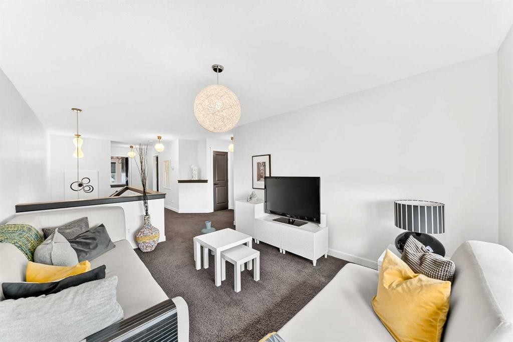 132 Evanscove Manor Nw, Calgary, AB - Indoor